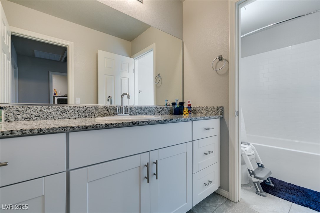 7239 Glimmer Point Street