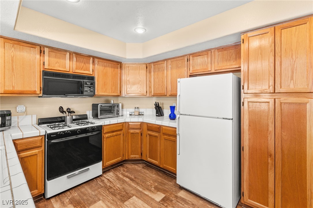 7950 West Flamingo Road 2145