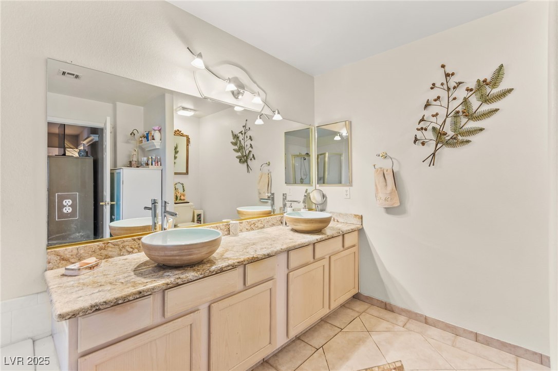 7200 Palatial Avenue