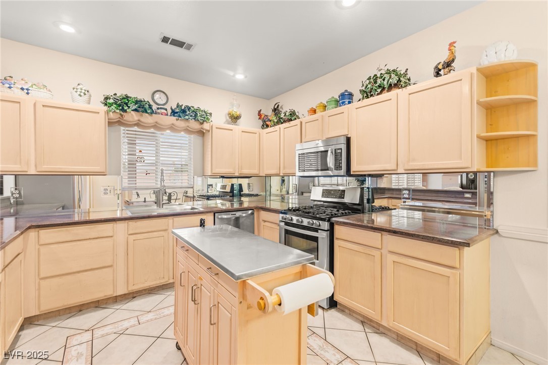 7200 Palatial Avenue