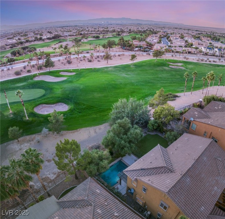 937 Rue Grand Paradis Lane