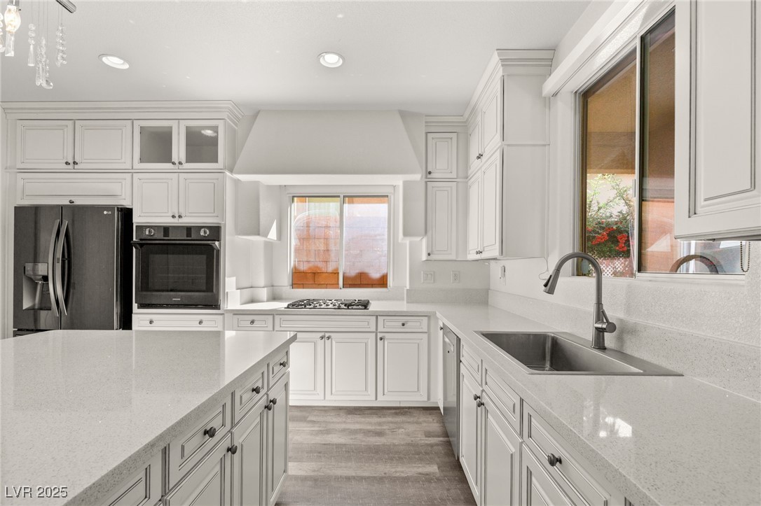 937 Rue Grand Paradis Lane