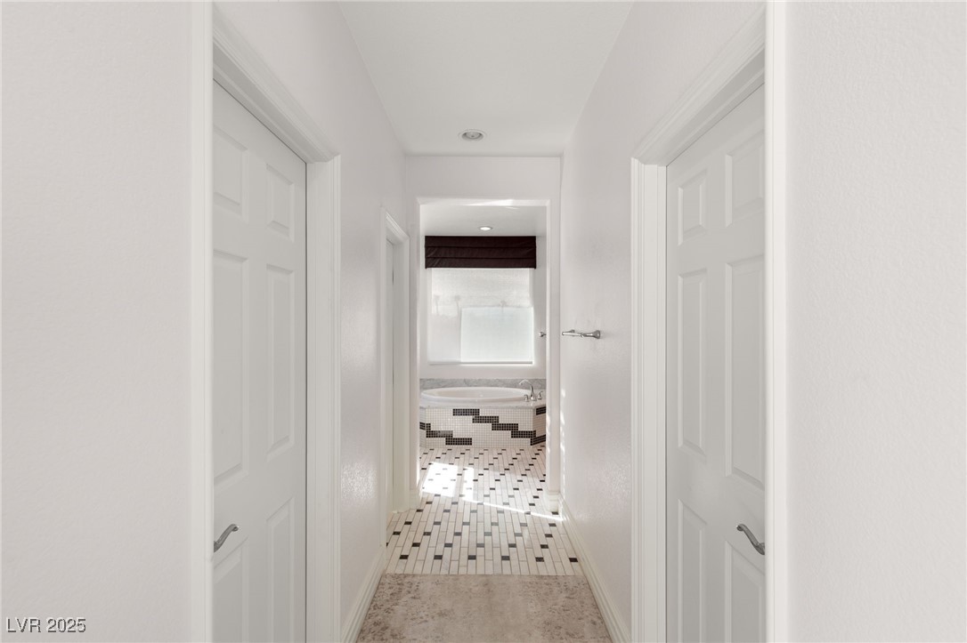 937 Rue Grand Paradis Lane