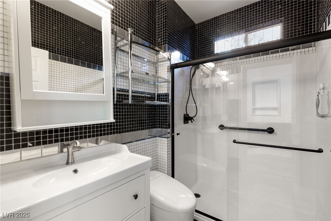 937 Rue Grand Paradis Lane