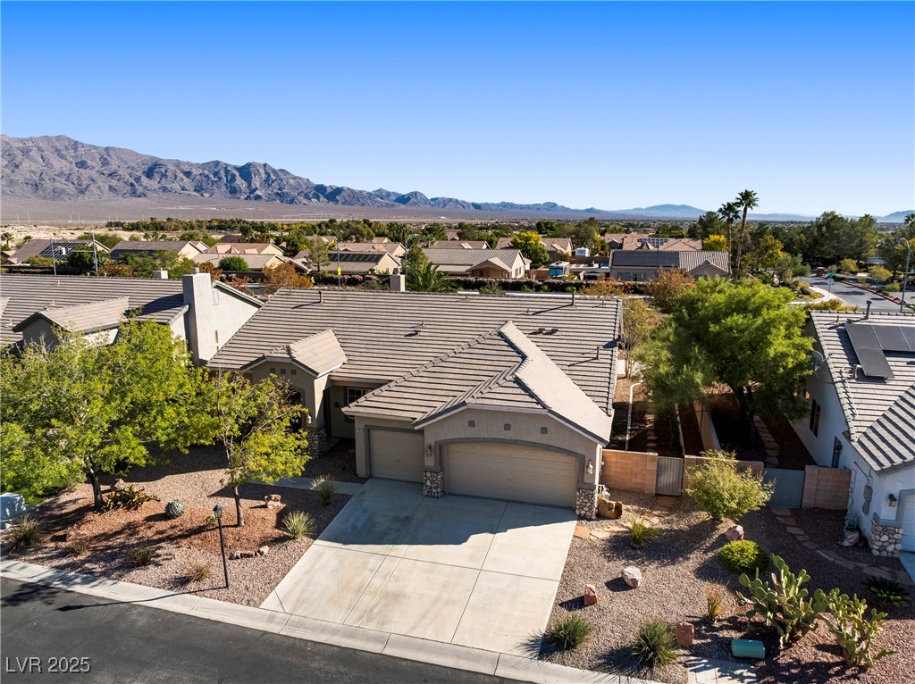 8704 Desert Night Street