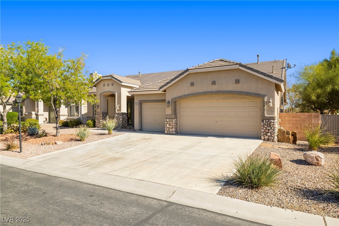 8704 Desert Night Street