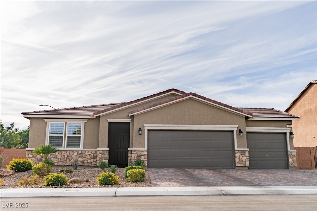 4901 Silent Birch Avenue