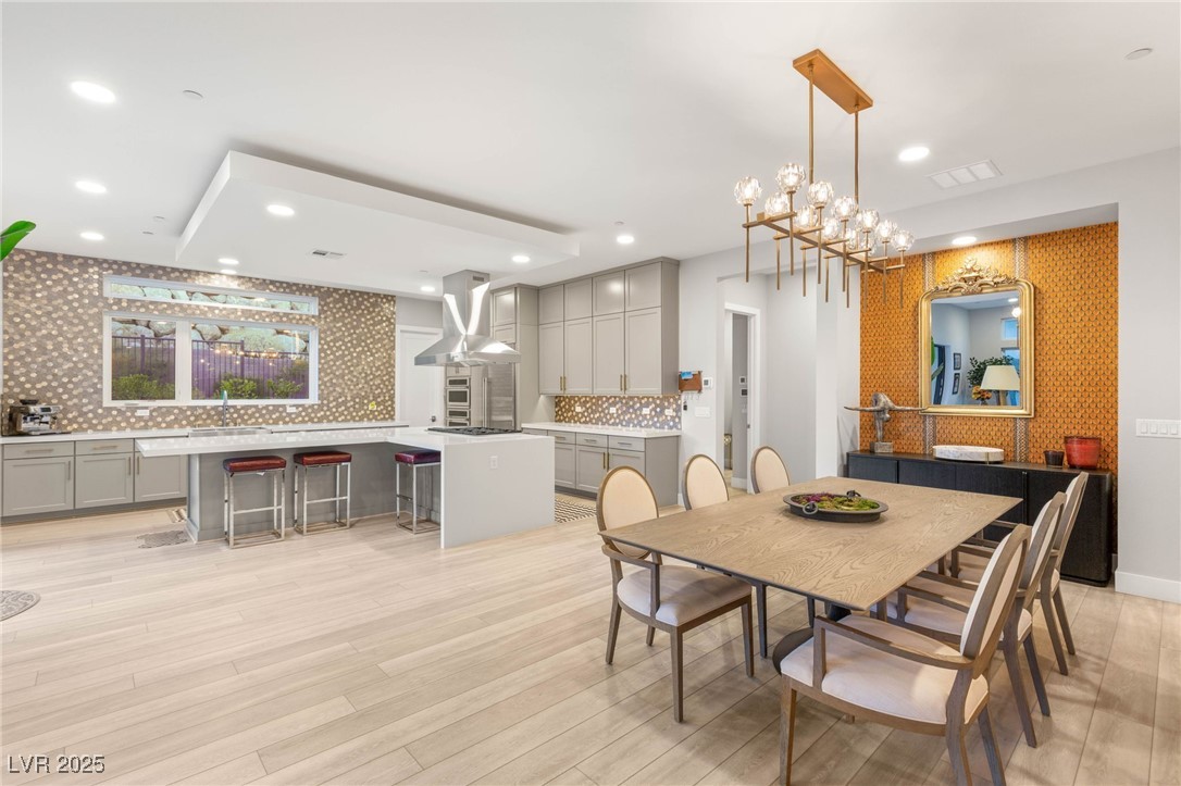 445 Cliff Terrace Avenue