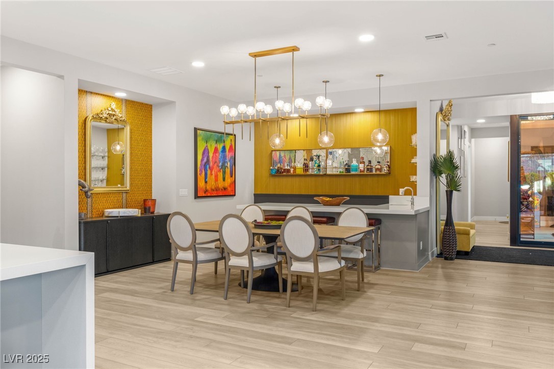 445 Cliff Terrace Avenue