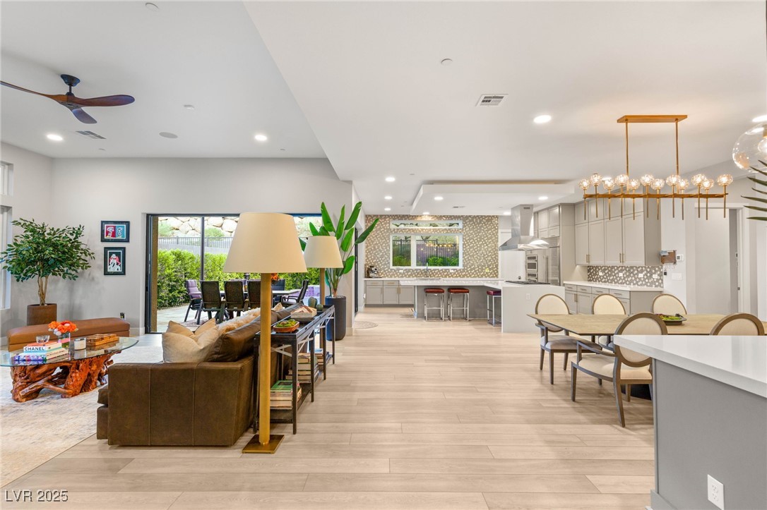 445 Cliff Terrace Avenue