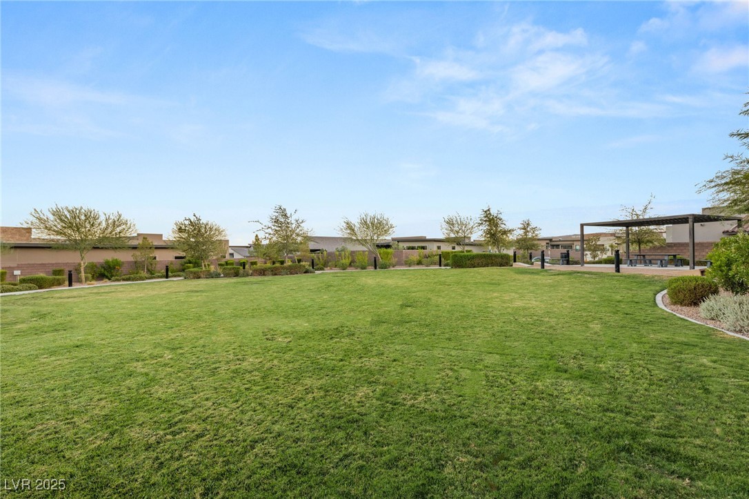 445 Cliff Terrace Avenue