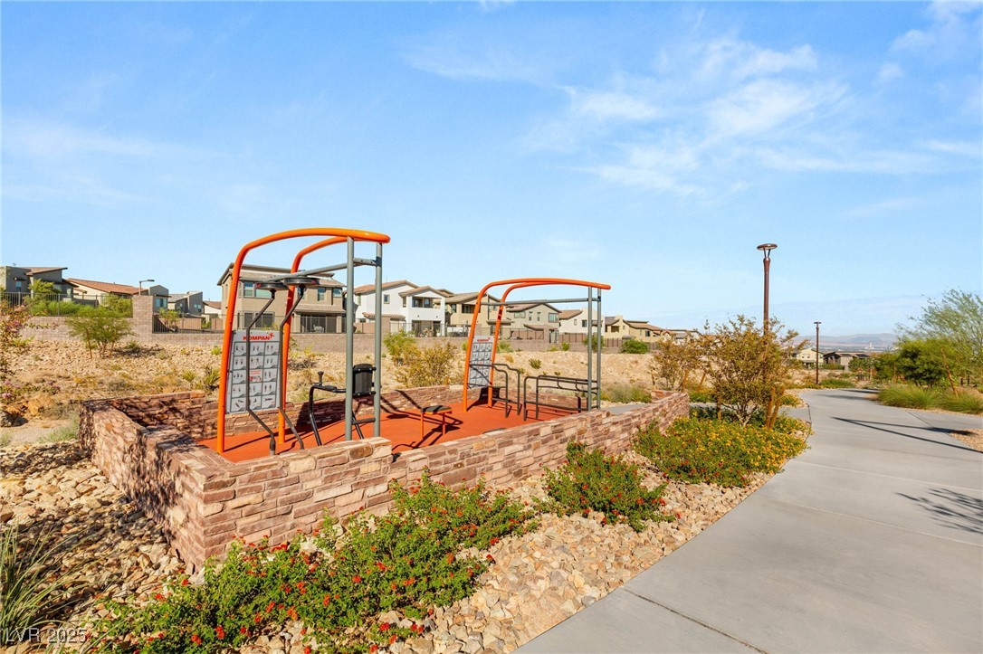 445 Cliff Terrace Avenue