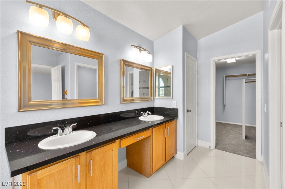 8104 Villa Finestra Drive