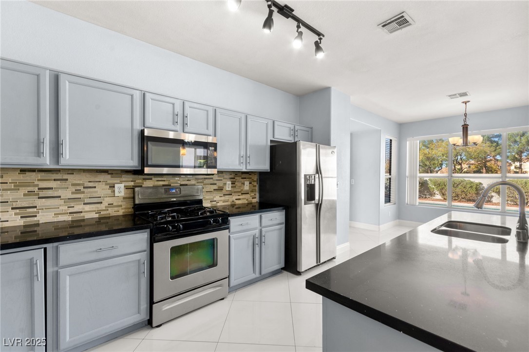 8104 Villa Finestra Drive