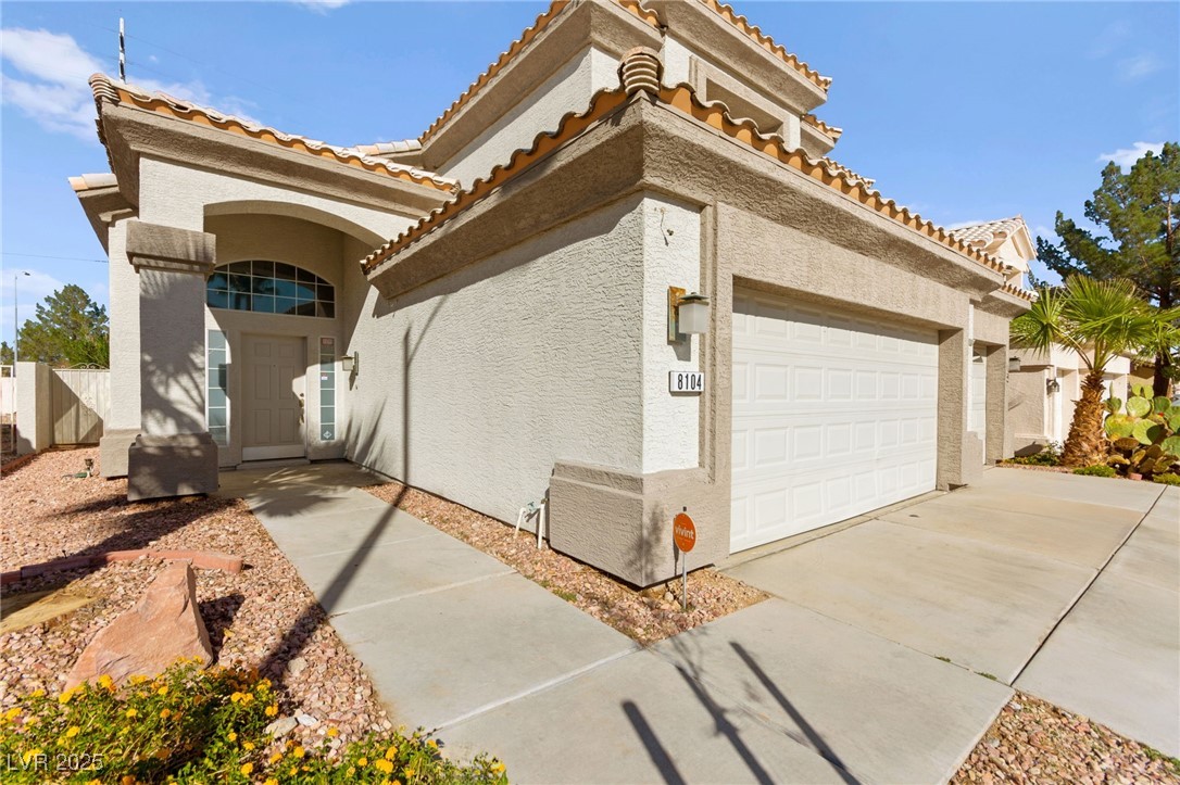 8104 Villa Finestra Drive