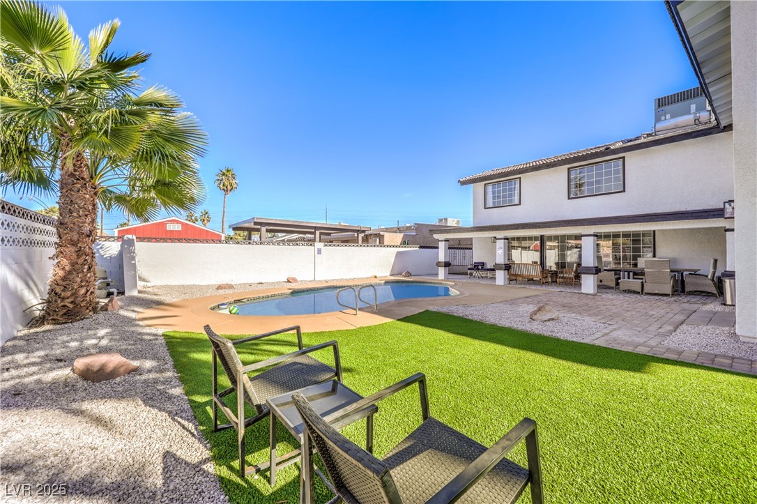 4731 Avenida Del Diablo