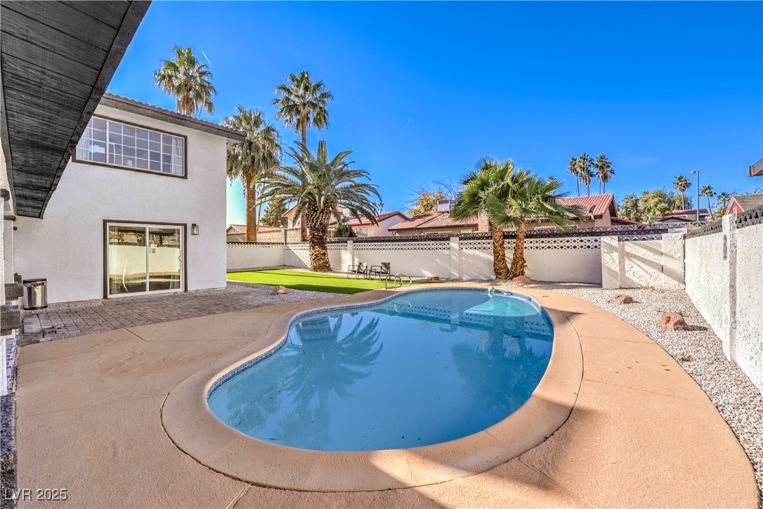 4731 Avenida Del Diablo