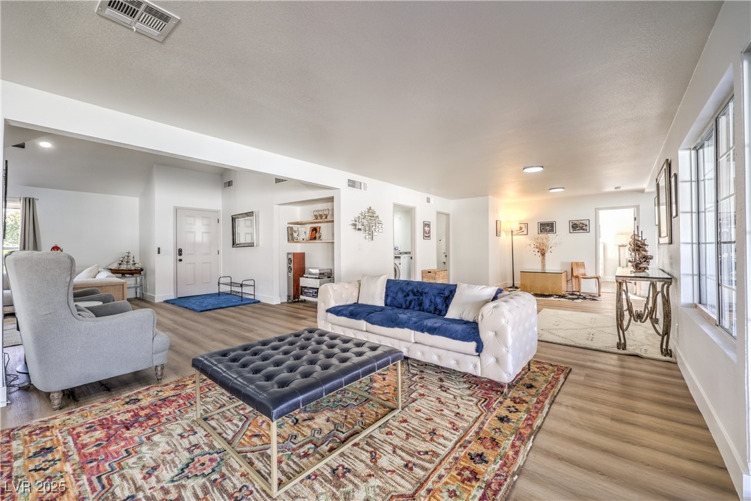 4731 Avenida Del Diablo