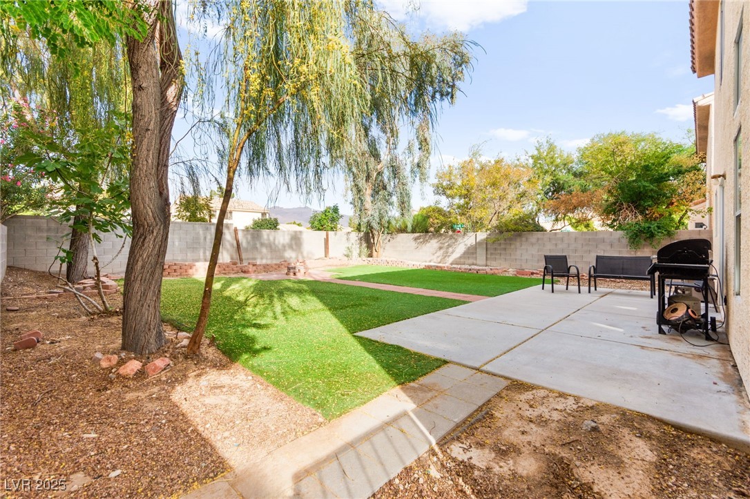 7744 Orchard Wood Court