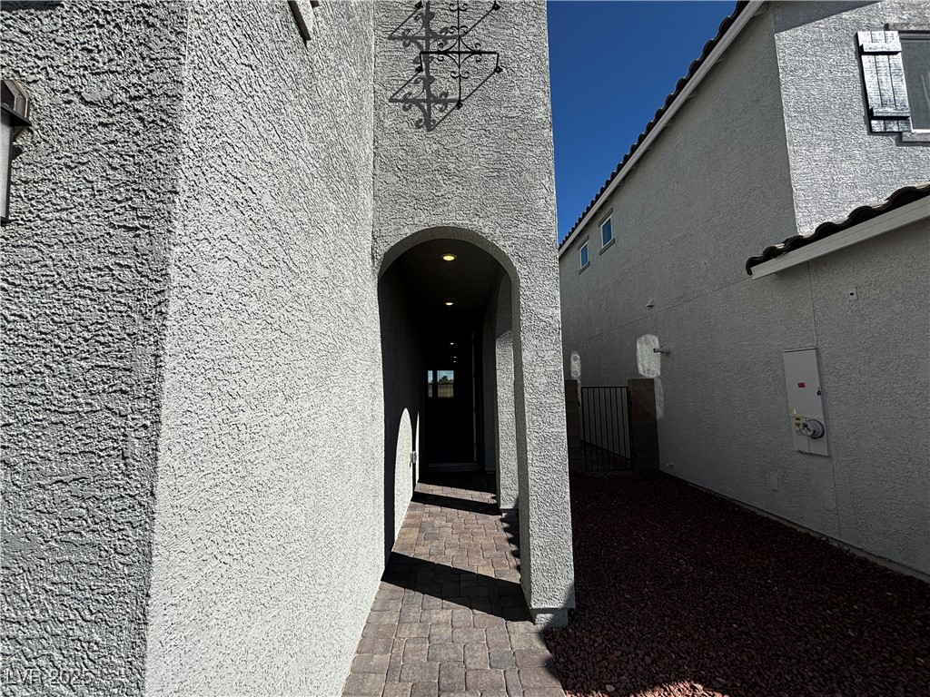 8146 Oakwood Bend Avenue