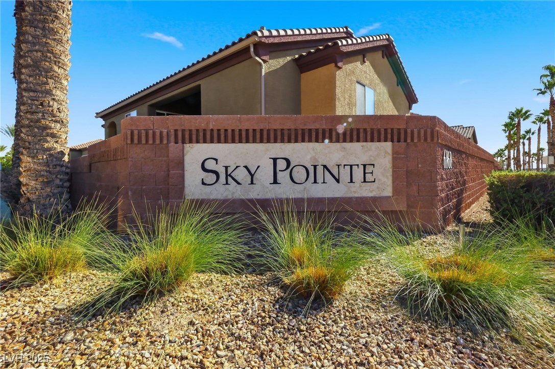 6868 Sky Pointe Drive 1093