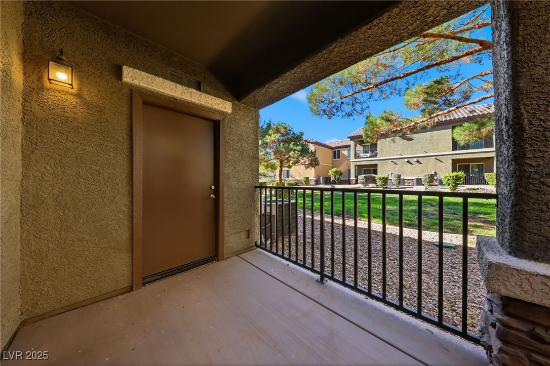 6868 Sky Pointe Drive 1093