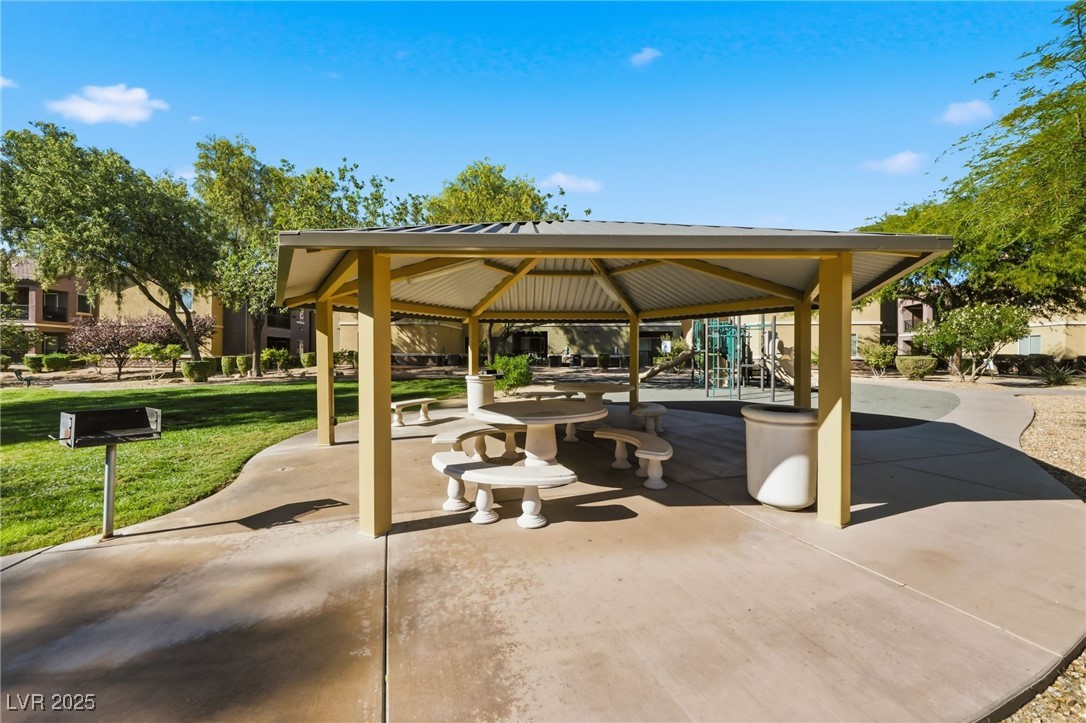 6868 Sky Pointe Drive 1093