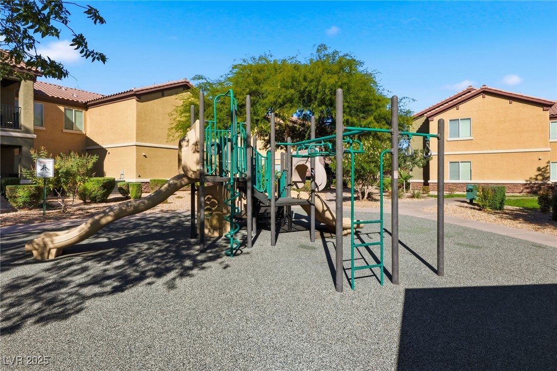 6868 Sky Pointe Drive 1093