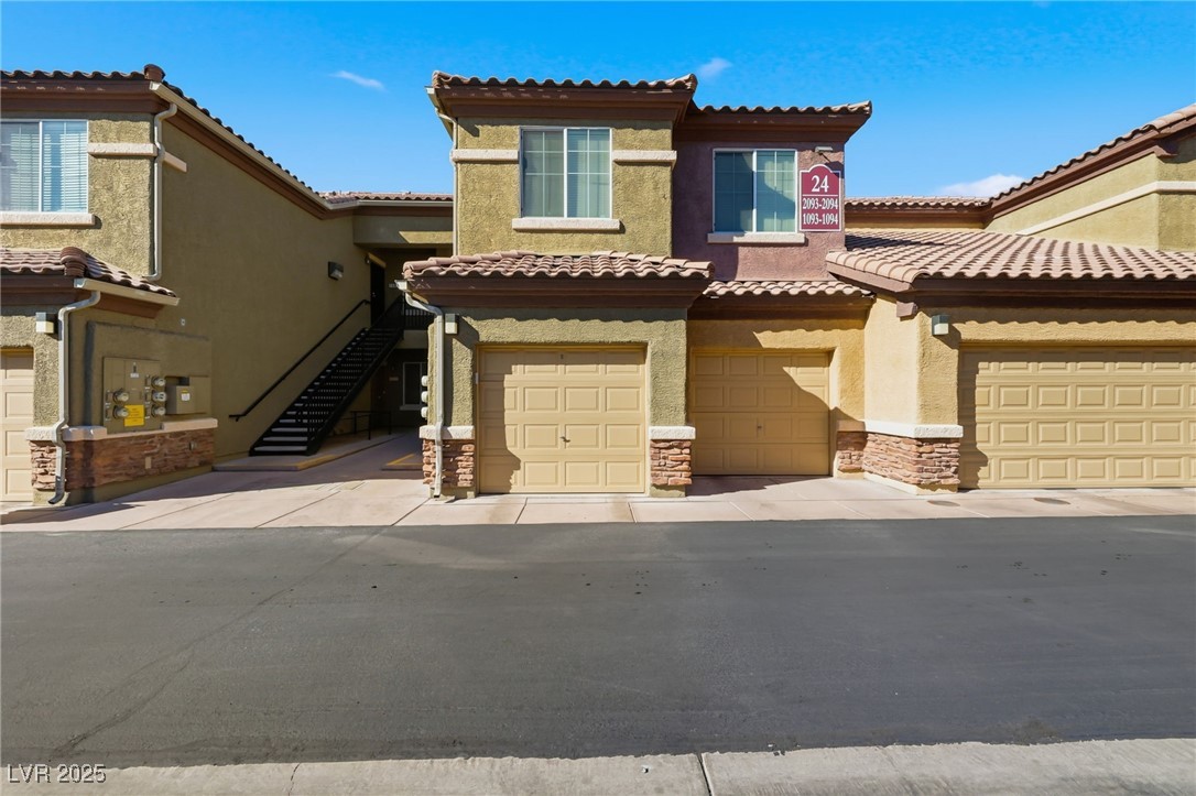 6868 Sky Pointe Drive 1093