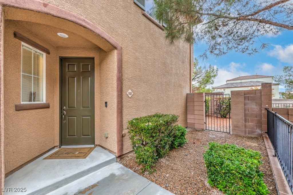 9116 Alpine Grove Avenue 102