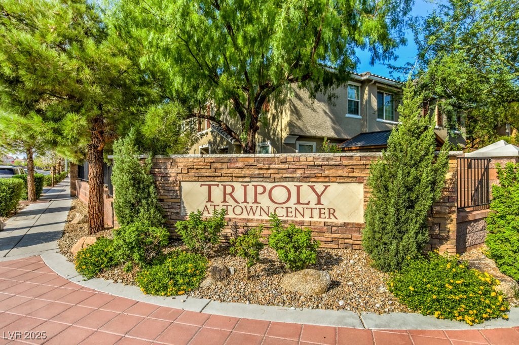 9116 Alpine Grove Avenue 102