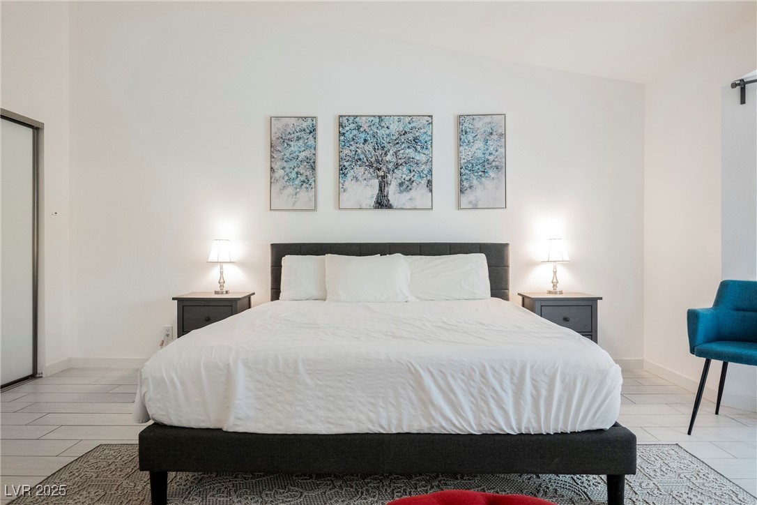 3241 Shoreline Drive