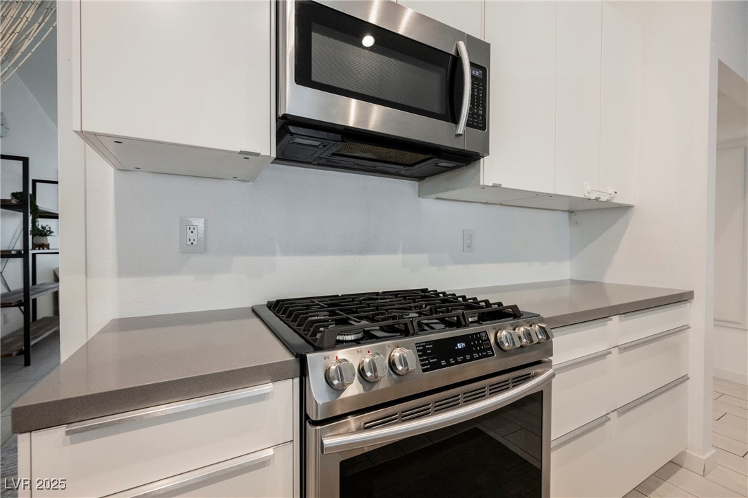 3241 Shoreline Drive