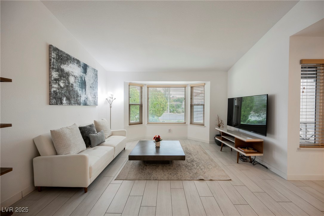 3241 Shoreline Drive