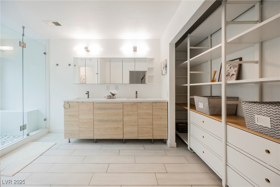 3241 Shoreline Drive