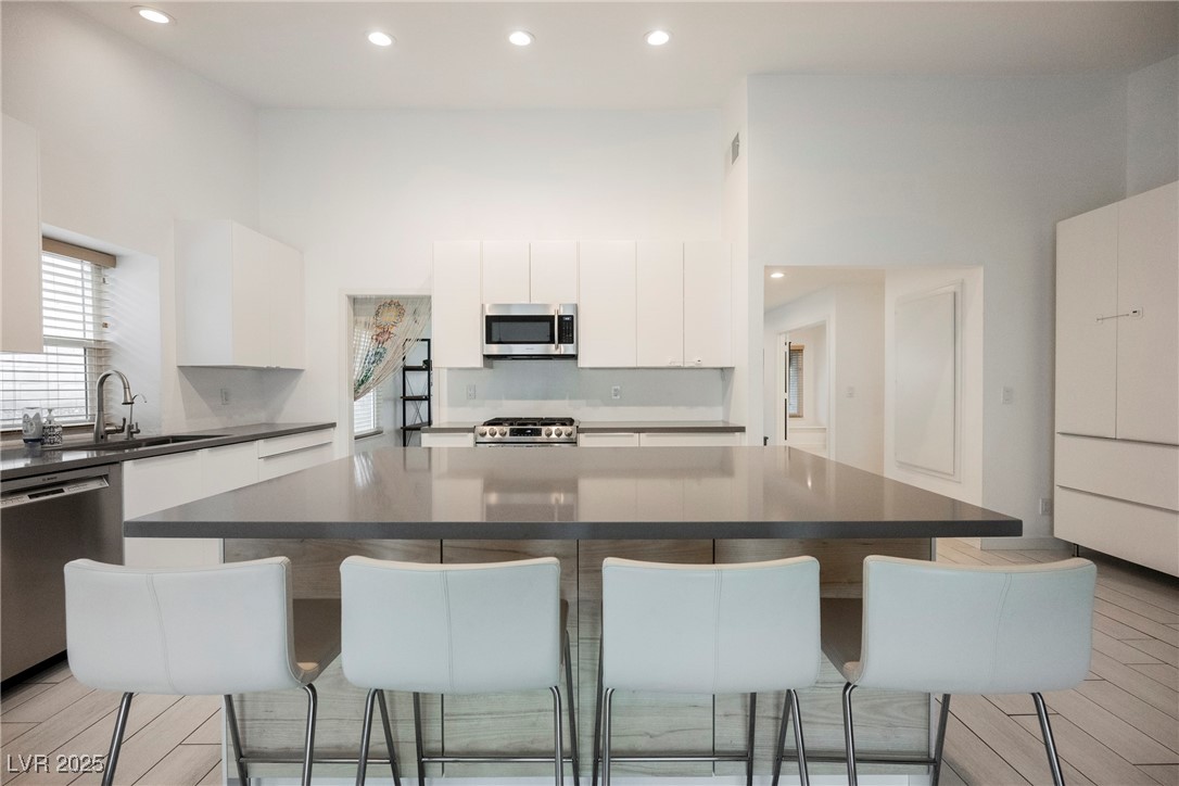 3241 Shoreline Drive