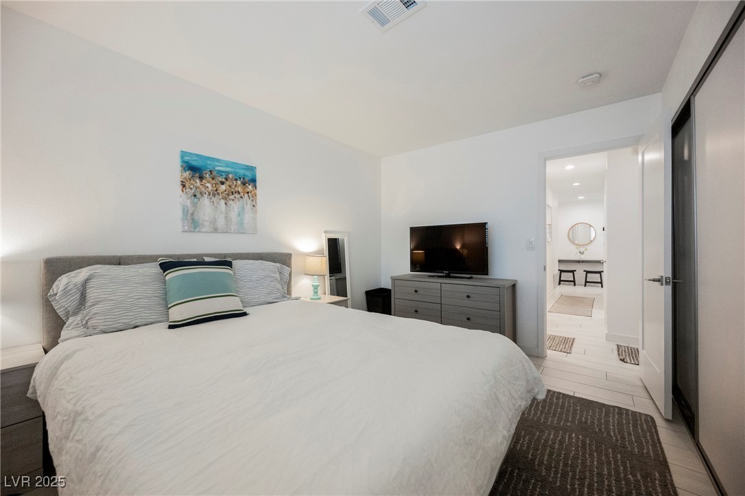 3241 Shoreline Drive