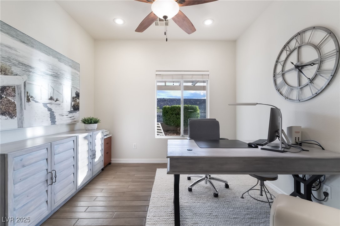 3199 Moon Beam Avenue