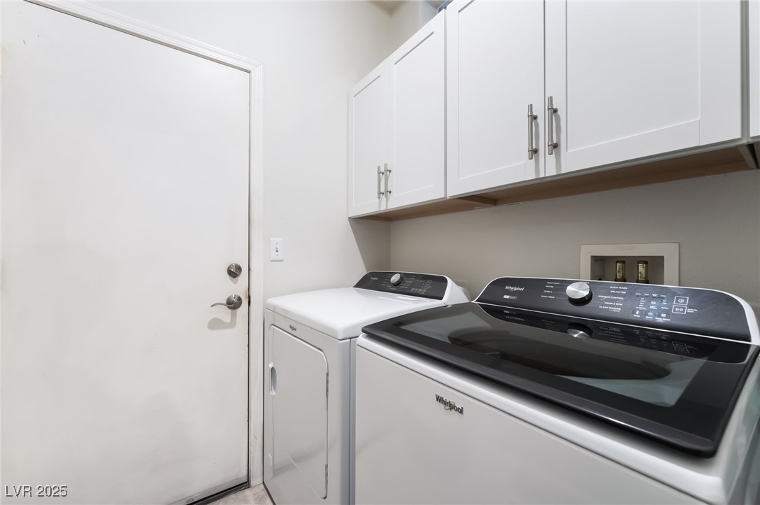 3199 Moon Beam Avenue