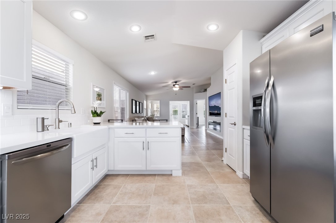 3199 Moon Beam Avenue