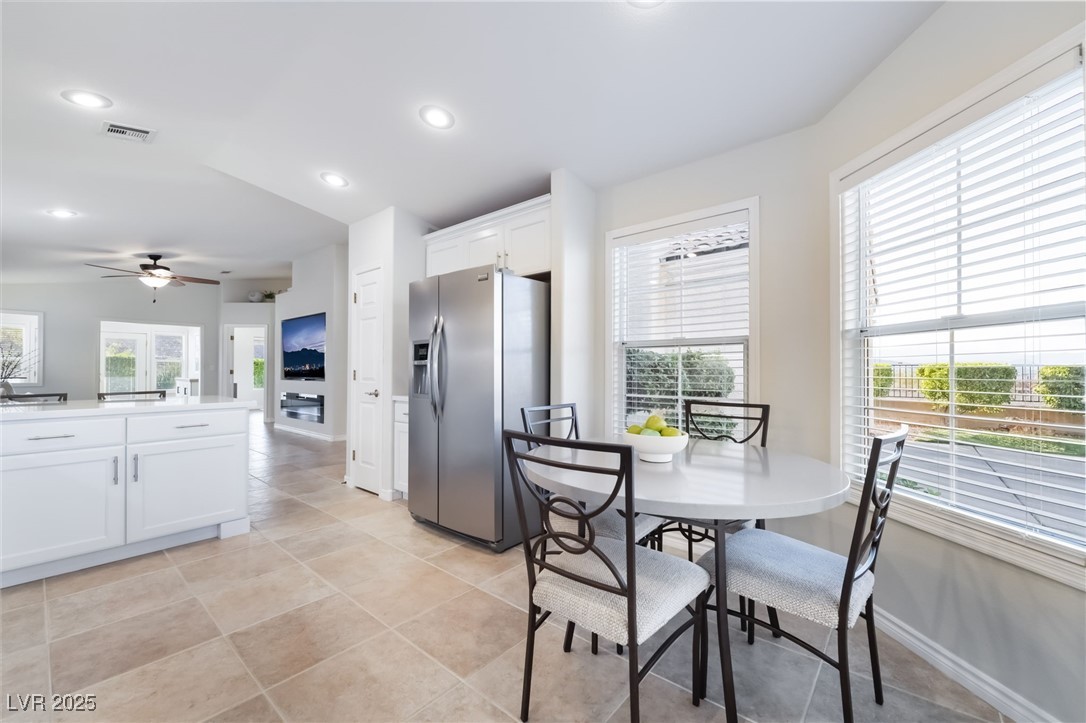 3199 Moon Beam Avenue