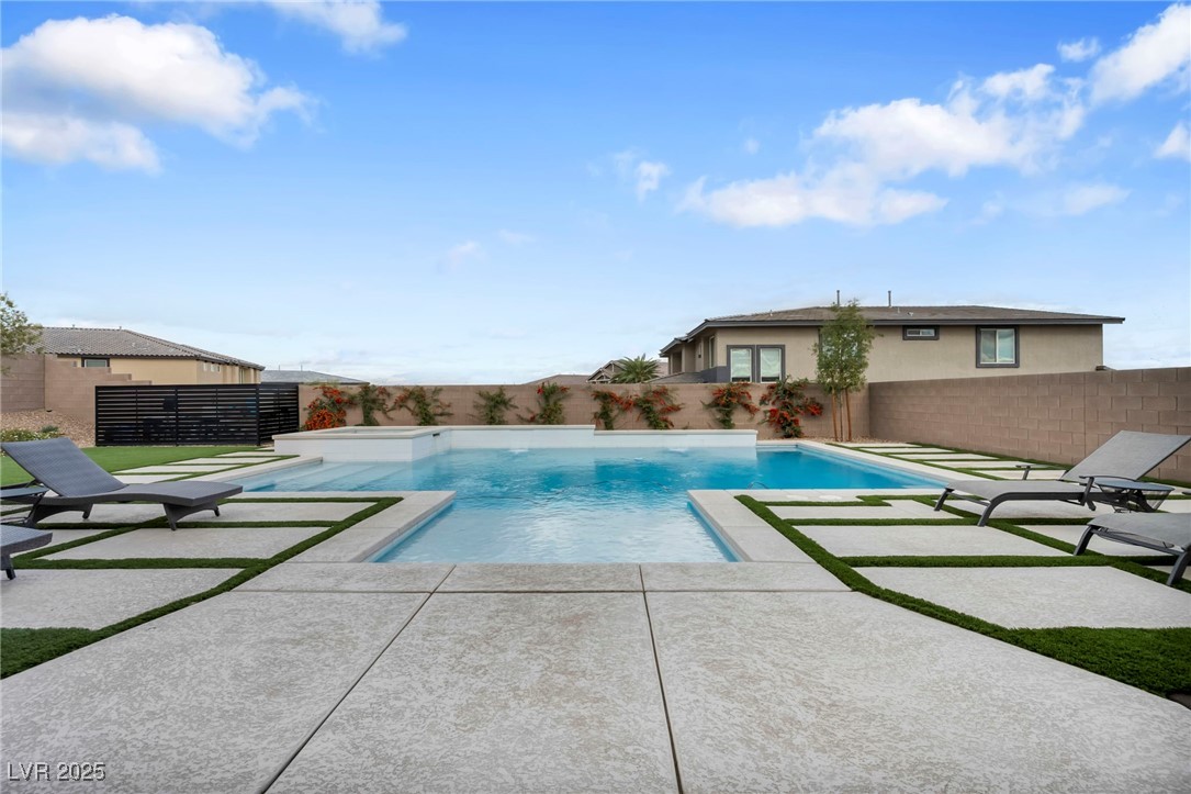 10026 Sweet Holly Place