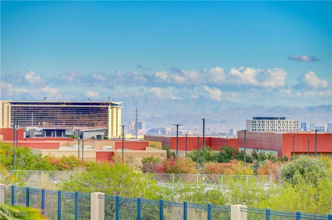 12121 Las Hurdes Avenue