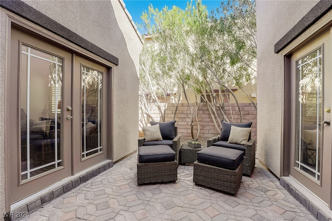 12121 Las Hurdes Avenue