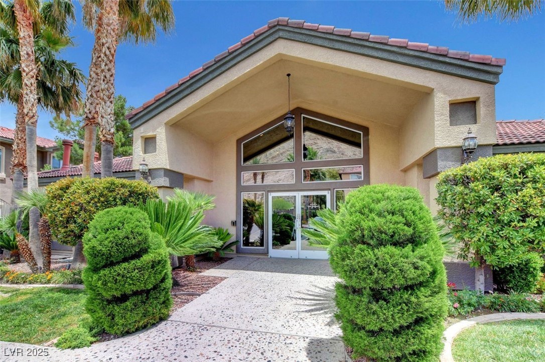 3500 Cactus Shadow Street 104