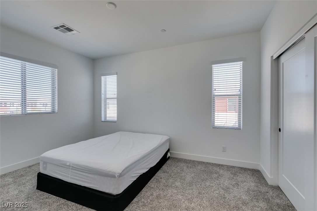 9844 Kings Glen Street