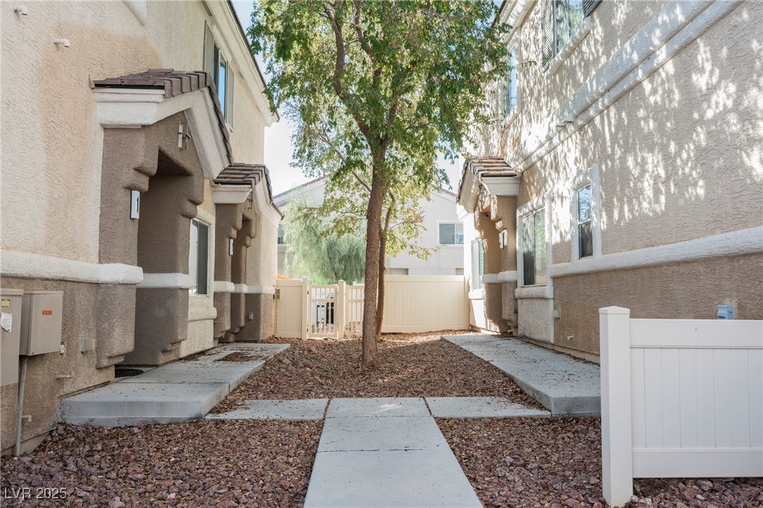 3309 Speckle Summer Place 1