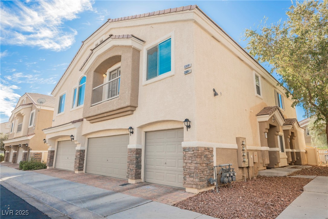 3309 Speckle Summer Place 1