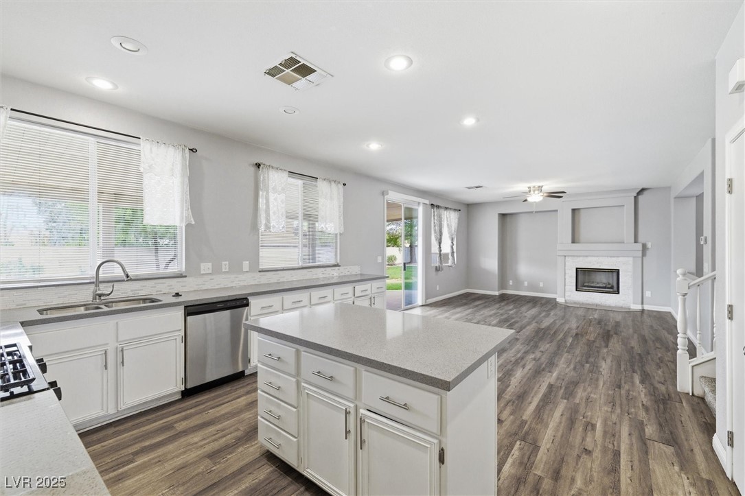 1291 Mount Hood Street