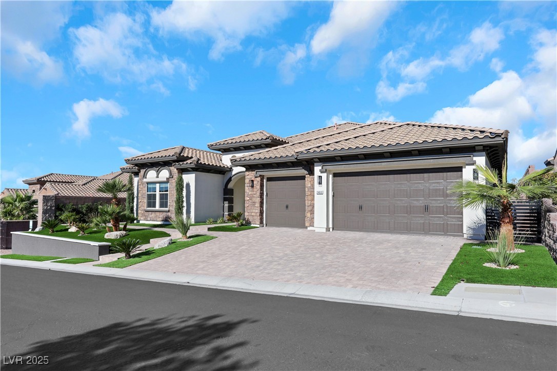 2460 Chateau Napoleon Drive